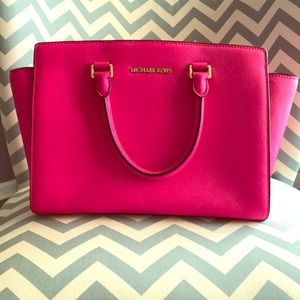 Michael Kors Purse (Pink)
